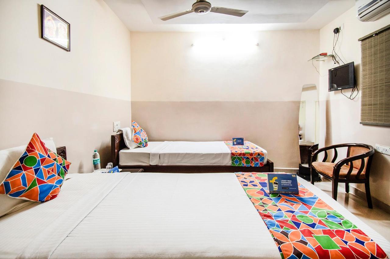 FabHotel Aditya Yatri Nivas Tirupati Bagian luar foto