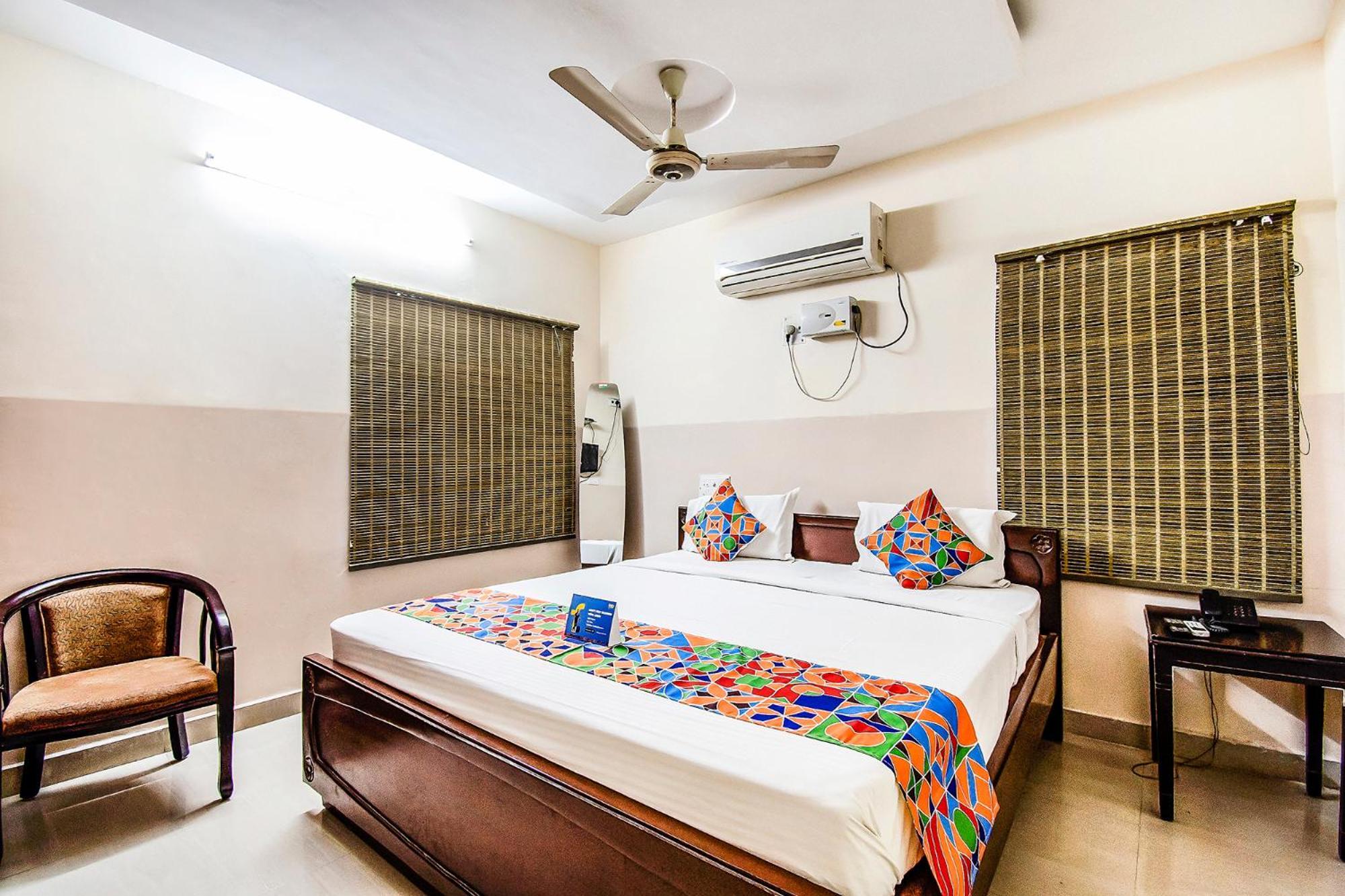 FabHotel Aditya Yatri Nivas Tirupati Bagian luar foto